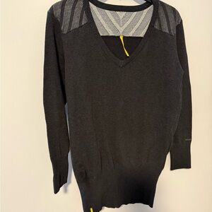 Lole Black and Gray Knit Sweater